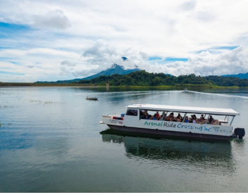 Taxi boat Taxi Monteverde to La Fortuna